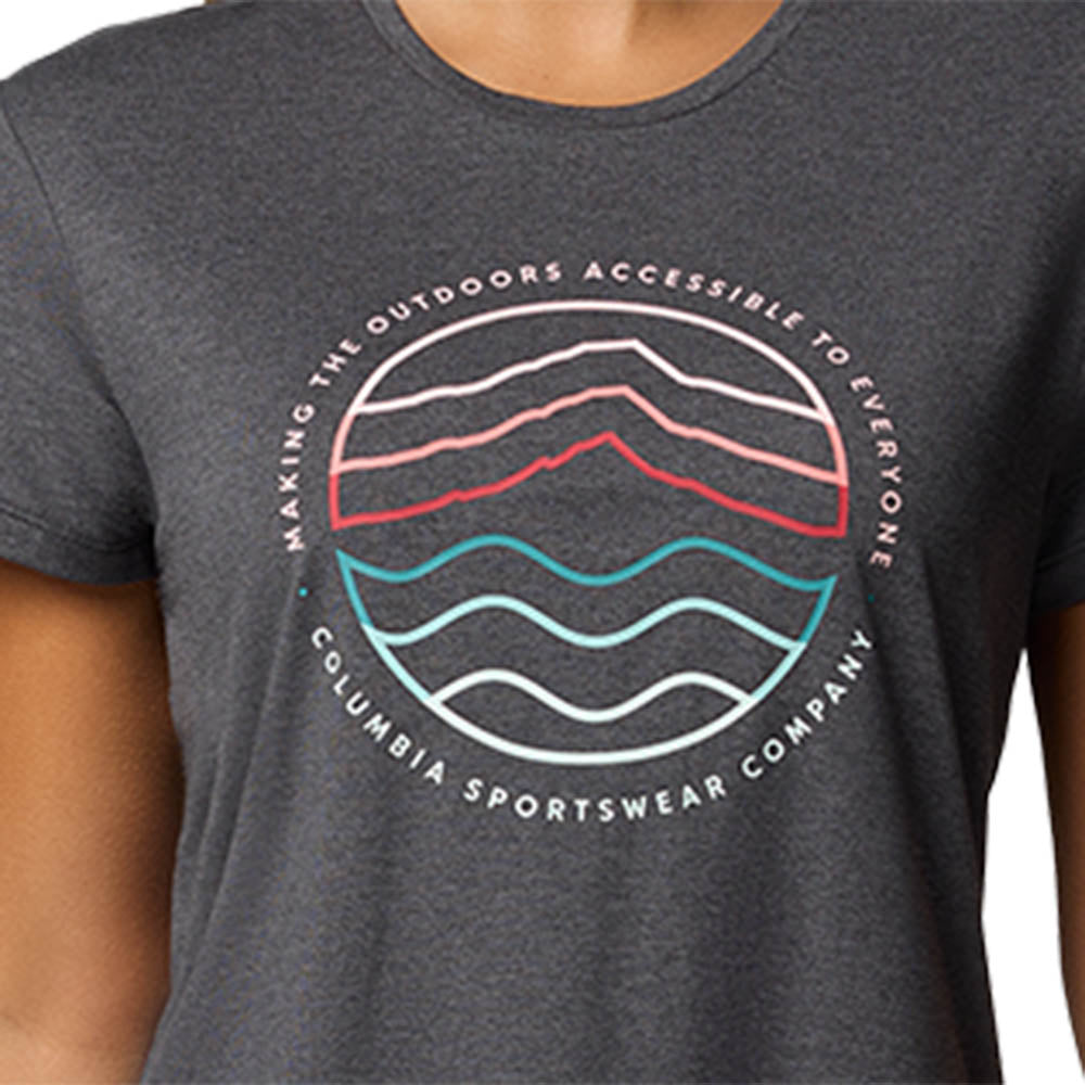 COLUMBIA Sloan Ridge™ Technical Graphic เสื้อยืดผู้หญิง
