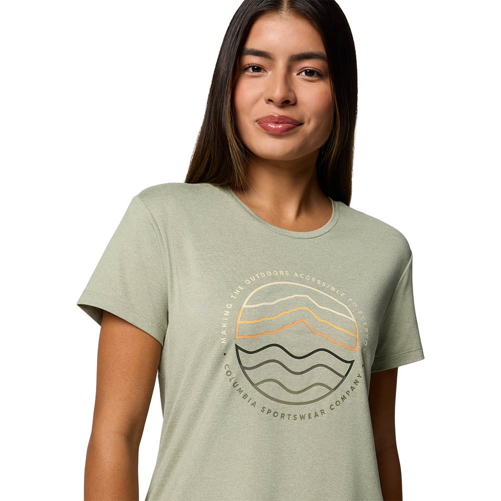 COLUMBIA Sloan Ridge™ Technical Graphic เสื้อยืดผู้หญิง